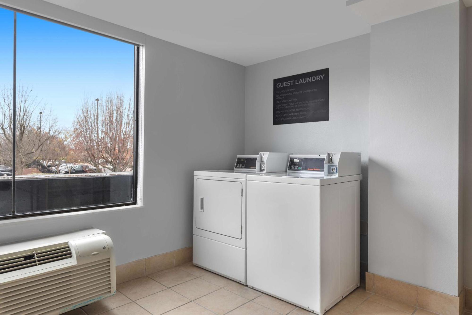 Spark By Hilton Winchester Extérieur photo