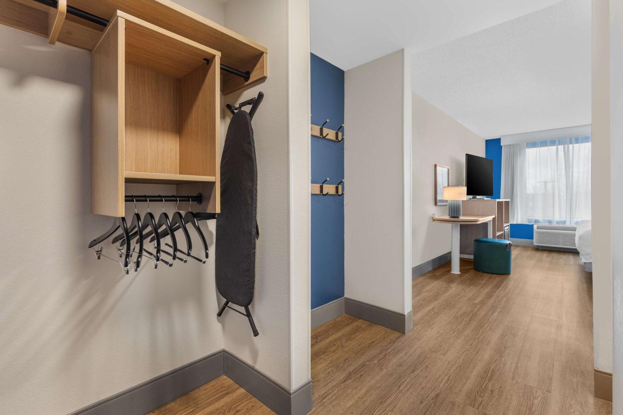 Spark By Hilton Winchester Extérieur photo