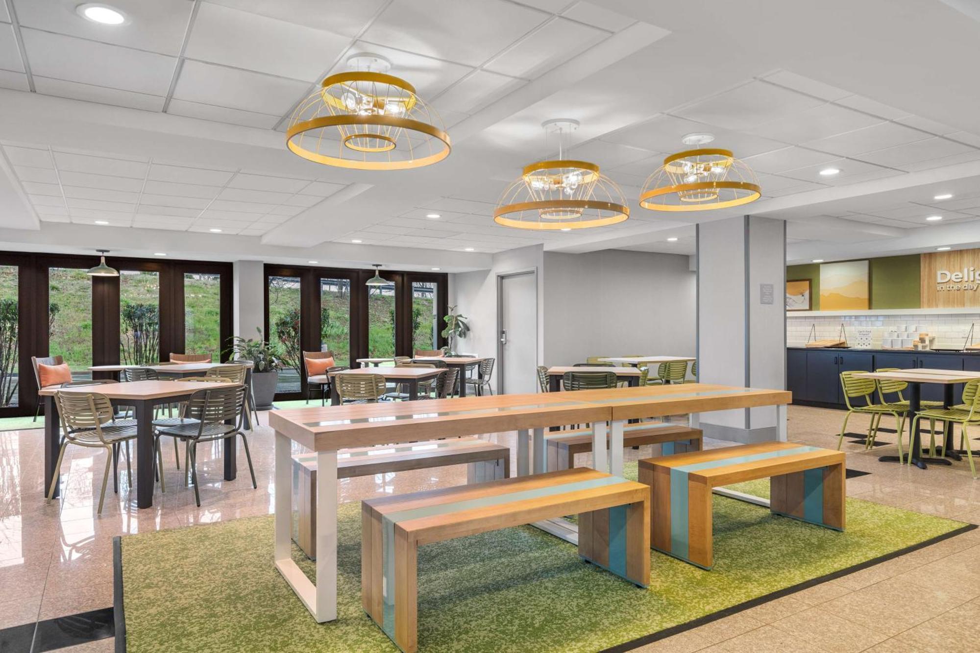Spark By Hilton Winchester Extérieur photo