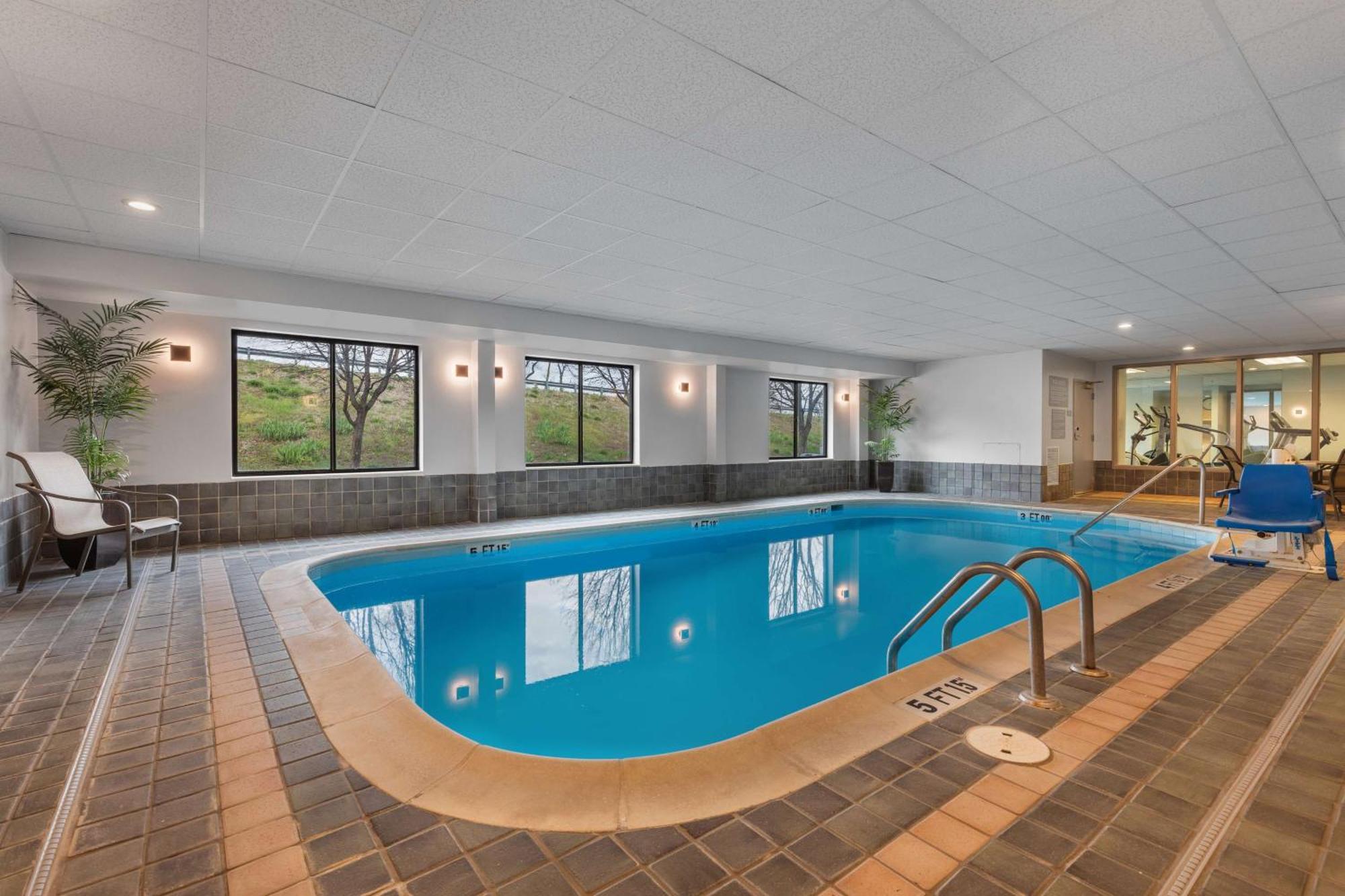 Spark By Hilton Winchester Extérieur photo